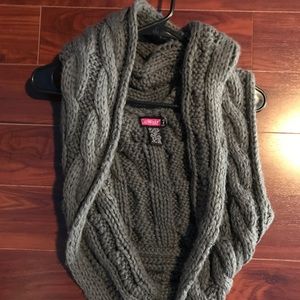 Knitted vest